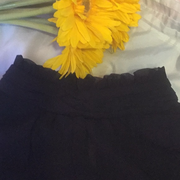 ❌DONATED❌Black Sleeveless Lined Mock Neck Chiffon Top - Picture 4 of 9